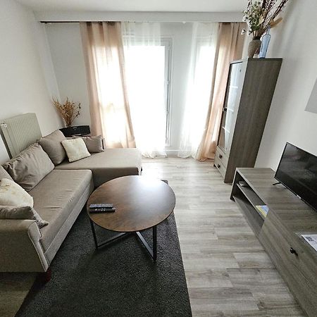 Charmant Pied-A-Terre Entre Paris Et Disneyland - Rer A Et E Lägenhet Villiers-sur-Marne Exteriör bild