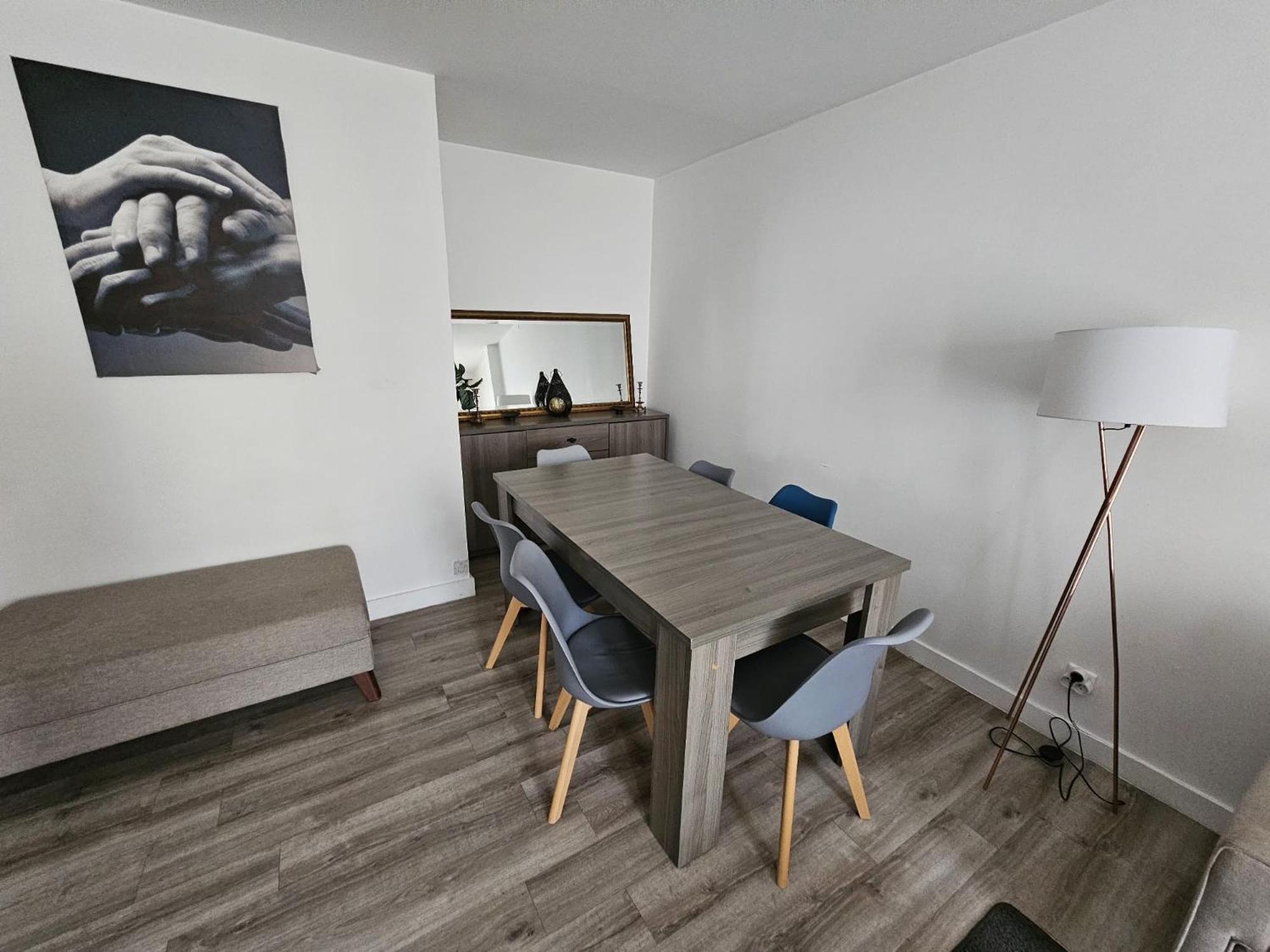 Charmant Pied-A-Terre Entre Paris Et Disneyland - Rer A Et E Lägenhet Villiers-sur-Marne Exteriör bild